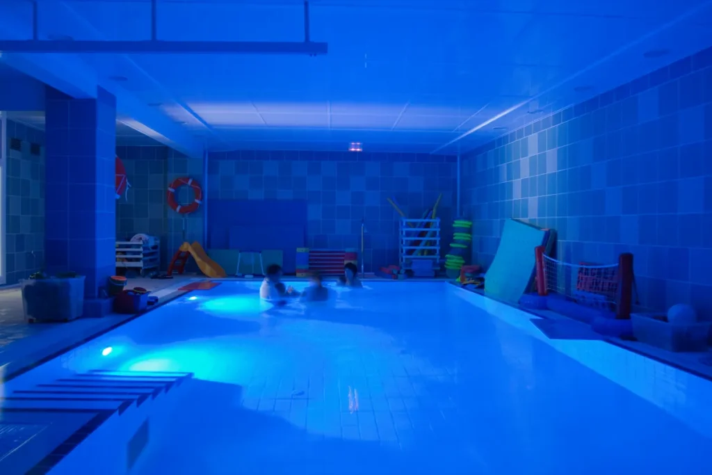 Asociaciones | Ura terapia, piscina de cloración salina